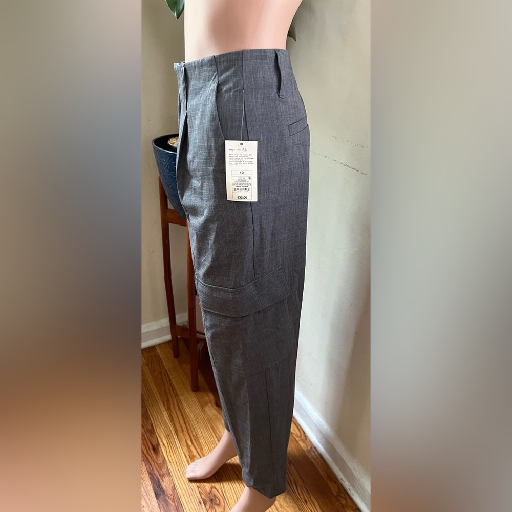Women’s Gray Pants - Picture 3 of 5